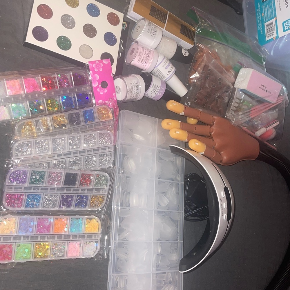 Nail Art Set with UV Lamp and Glitter